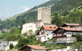 Villa Burg Biedenegg mit Schlosscafé - FIE211